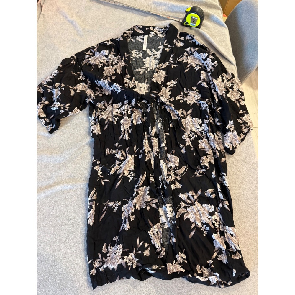 Spiritual Gangster Floral Kimono Wrap Robe Black White OS Duster Cardigan